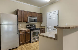 Fully Equipped Kitchen at Chenal Pointe at the Divide, Little Rock