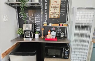 5710 1/2 VINELAND AVE