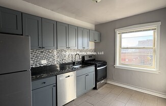 4027 1/2 W MELROSE ST