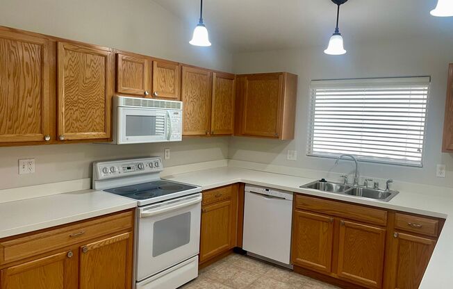 3 beds, 2 baths, $1,850