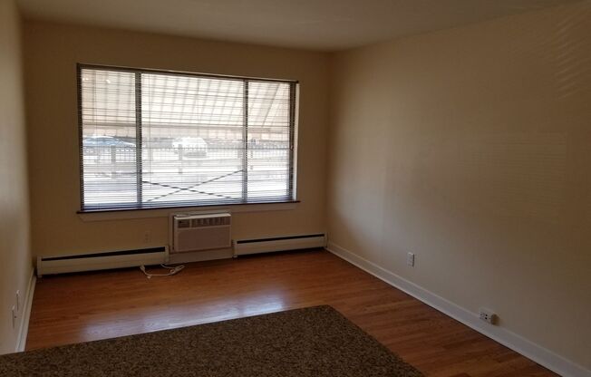 1 bed, 1 bath, $965, Unit 05