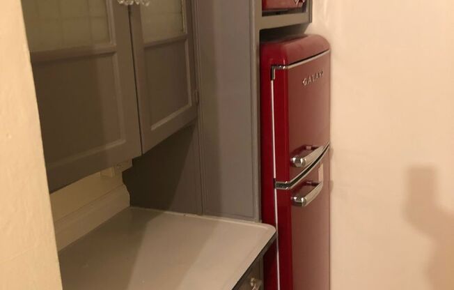 1 bed, 1 bath, 600 sqft, $2,595, Unit 22