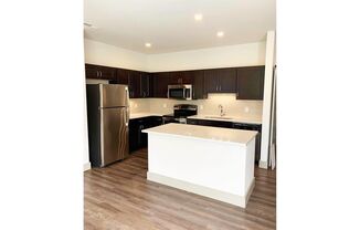 1 bed, 1 bath, 615 sqft, $1,595, Unit 3250-213