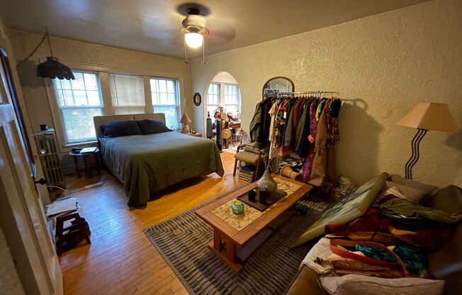 Studio, 1 bath, $875, Unit 105