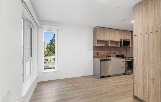 Studio, 1 bath, 306 sqft, $1,371, Unit 307