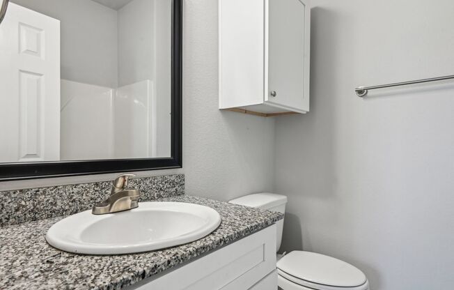 3 beds, 2 baths, $1,598, Unit 1422