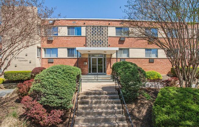 1 bed, 1 bath, 615 sqft, $1,645, Unit 112
