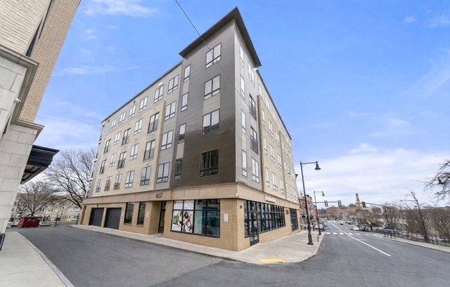 1 bed, 1 bath, 499 sqft, $3,299, Unit 309