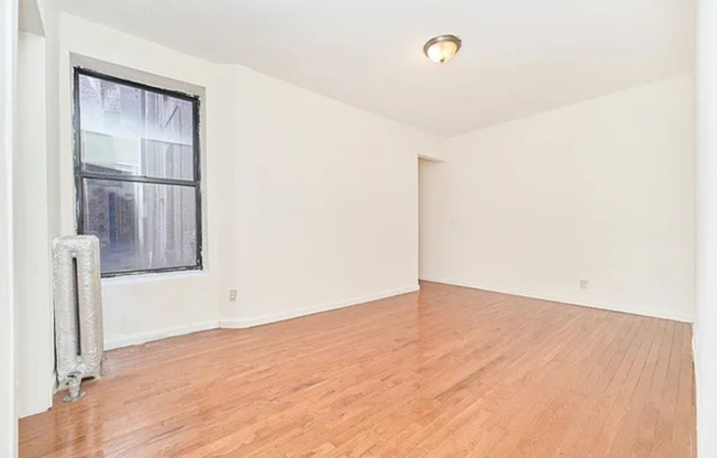 1590 AMSTERDAM AVE