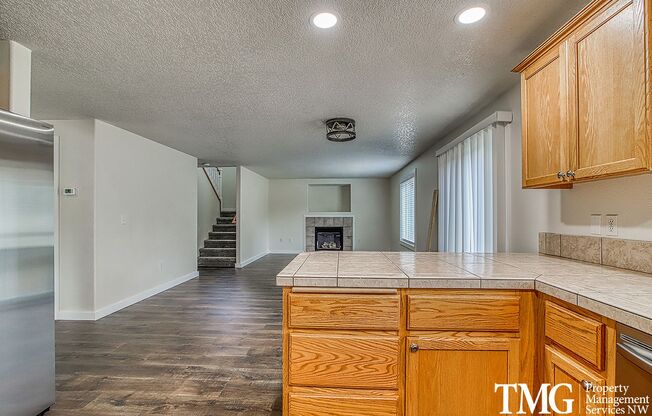 Beautiful 4BD Home in Great Ridgefield Location!