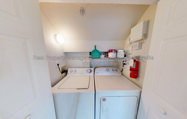 1 bed, 1 bath, 1,012 sqft, $1,350, Unit 536