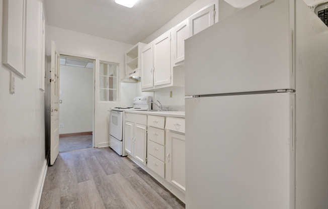 1221 Raum St NE Apt 3