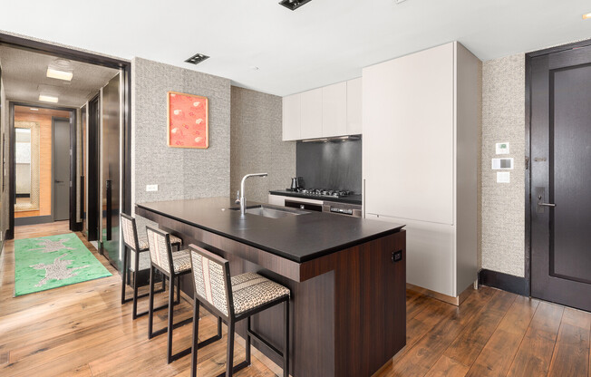 155 W 18 ST