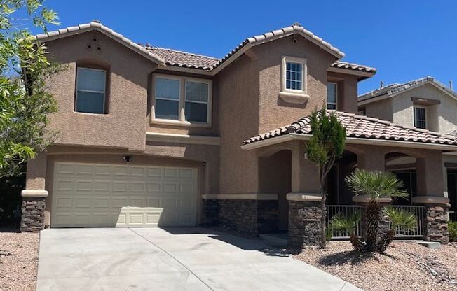 Beautiful 2 Story Home 5 Bed  in Garden Glen Summerlin with Pool