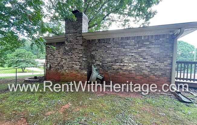 WOW! Fantastic 4Bedroom/ 2 Bath Ranch With All The Upgrades / Great Location / Popular Alexander High School