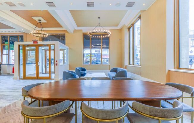 Studio, 1 bath, 325 sqft, $2,200, Unit 311