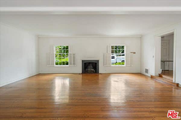 146 N GUNSTON DR