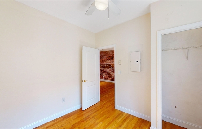 2 beds, 1 bath, 700 sqft, $3,495, Unit 13