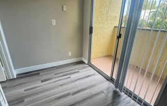 Studio, 1 bath, 415 sqft, $2,475, Unit 17