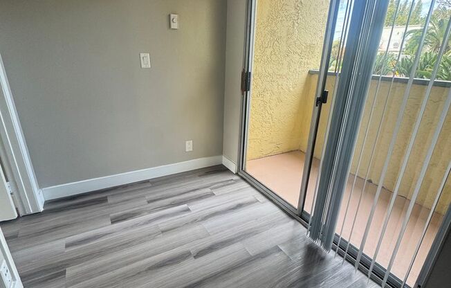 Studio, 1 bath, 415 sqft, $2,475, Unit 17