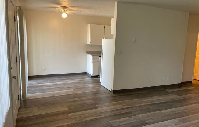 2 beds, 1 bath, 925 sqft, $1,470, Unit 2