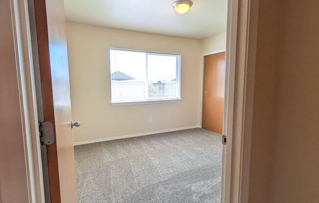 3 beds, 2 baths, 1,180 sqft, $1,529, Unit B303