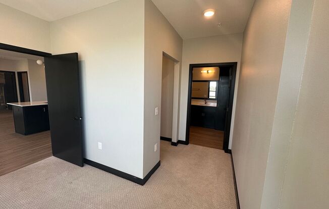 2 beds, 2 baths, 1,000 sqft, $1,850, Unit 302