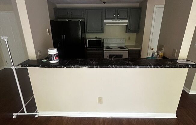 Freshly Renovated 3BR Condo Steps from UNCC & Transit