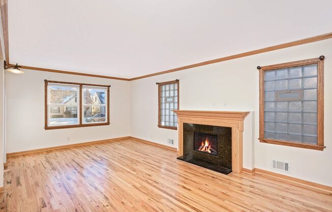 Available 1/1/2025: Charming 4-Bedroom, 3-Bath Home in NE Minneapolis!