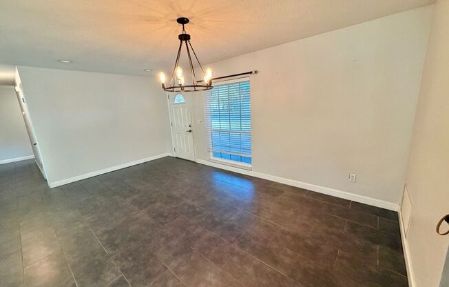 Altamonte Springs - 4 Bedroom, 2 Bathroom - $2,495.00 POOL HOME