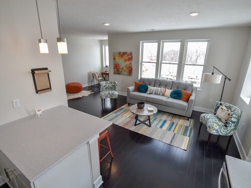 1 bed, 1 bath, 853 sqft, $1,395, Unit 10474 S. 131st Street Unit 202 A853 4P