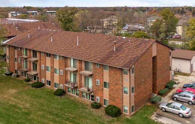 2 beds, 1 bath, 810 sqft, $949, Unit 4317-16