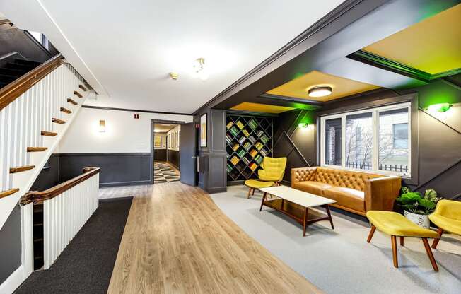 John Winthrop - Modern Lounge for Residents