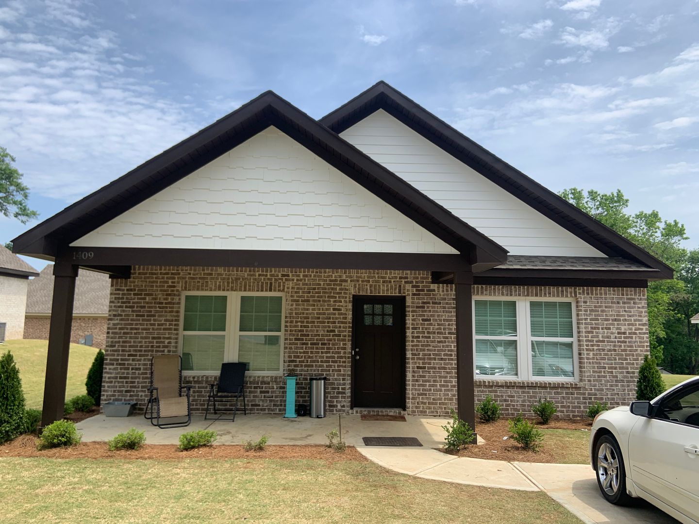 Charming 3-Bedroom, 2-Bath Home – Lawn Care & Pest Control Included!