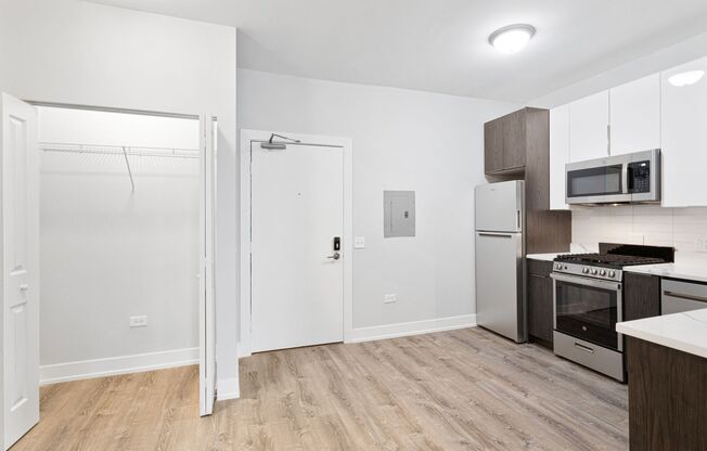 2 beds, 1 bath, 505 sqft, $1,950, Unit 318