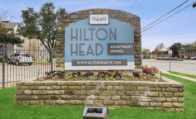 Hilton Head Monument Sign