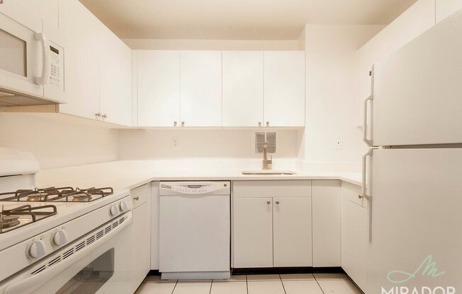2 beds, 1 bath, $7,200, Unit 2E