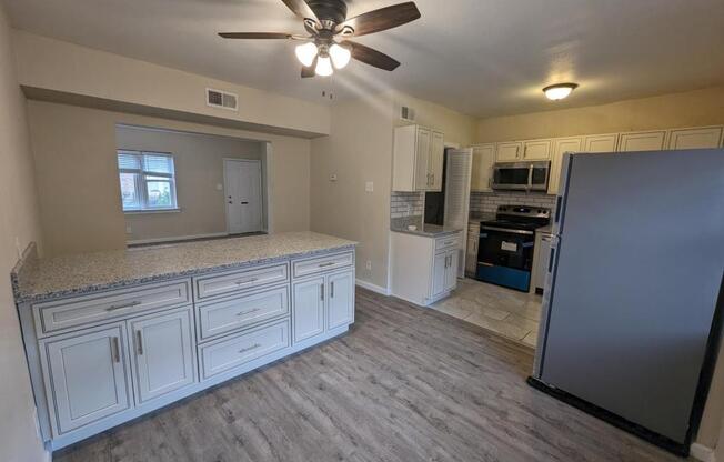 7162 VERNON AVE