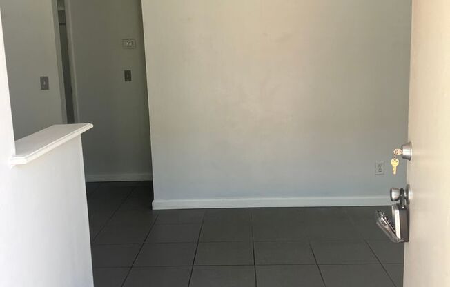 1 bed, 1 bath, 580 sqft, $825, Unit 7