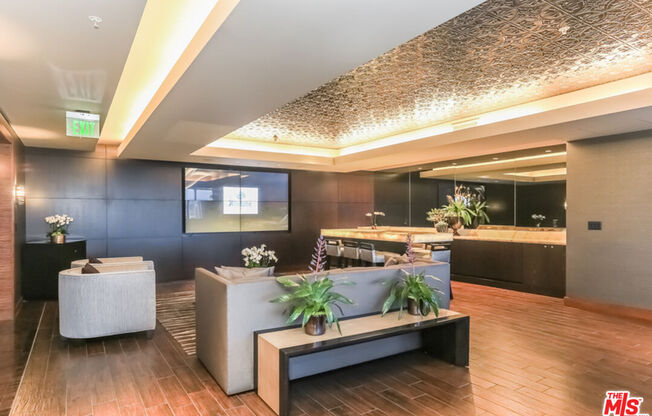 1 bed, 1.5 baths, 1,020 sqft, $5,500, Unit 31F