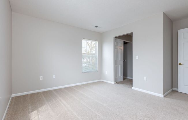 2 beds, 1 bath, 982 sqft, $1,369, Unit 336
