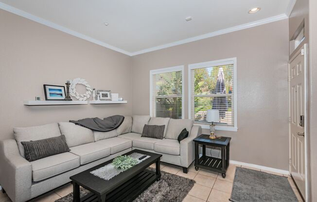 Beautifully Furnished Carlsbad Rental Near LEGOLAND, local beaches and more!