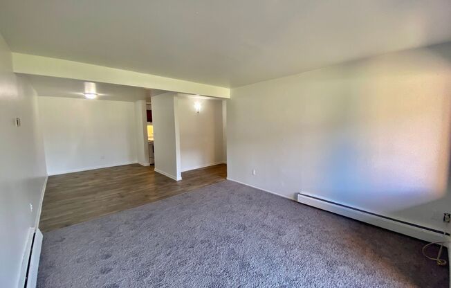 2 beds, 1 bath, 1,000 sqft, $1,295, Unit 105