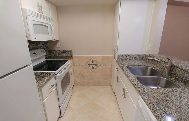 2 beds, 2 baths, 950 sqft, $2,750, Unit 118