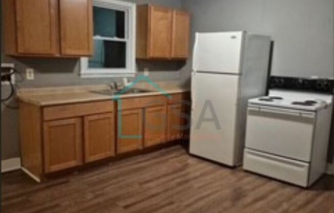 3 beds, 1 bath, 1,050 sqft, $1,200, Unit 114 Aster Drive-1
