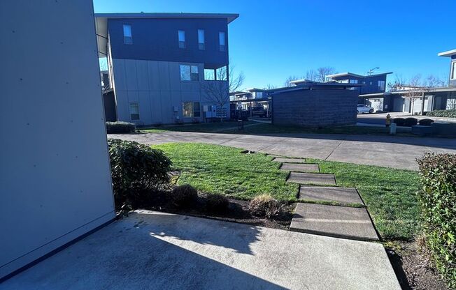 1 bed, 1 bath, 743 sqft, $1,400, Unit 123