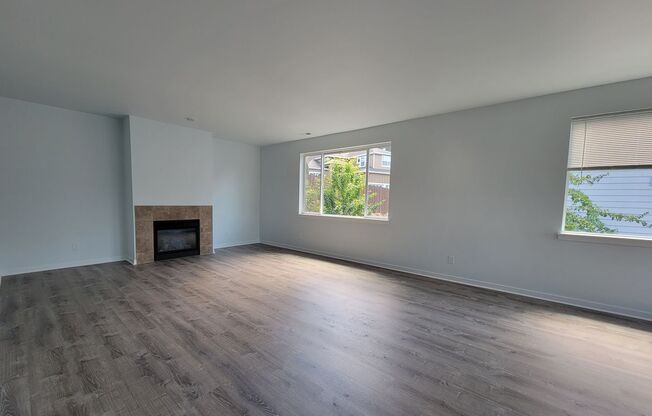 Bright, Spacious 4 bedroom in Poulsbo