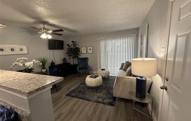 2 beds, 1 bath, 976 sqft, $1,700, Unit 219