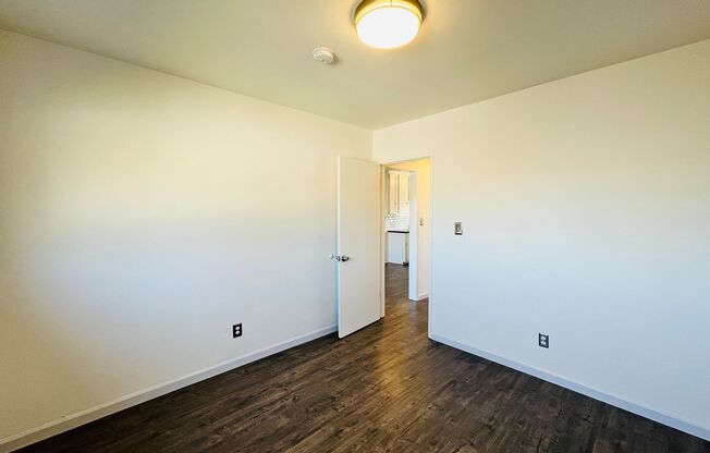 2 beds, 1 bath, $2,495, Unit 5