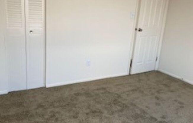 1 bed, 1 bath, 637 sqft, $1,012, Unit 11 - 1101